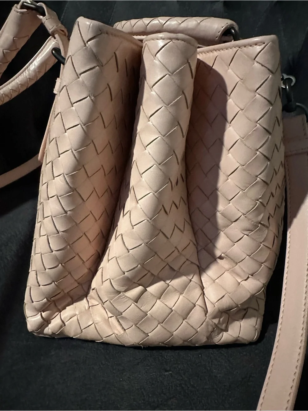 Authentic Bottega Veneta Roma Woven Leather Satchel Handbag in blush pink